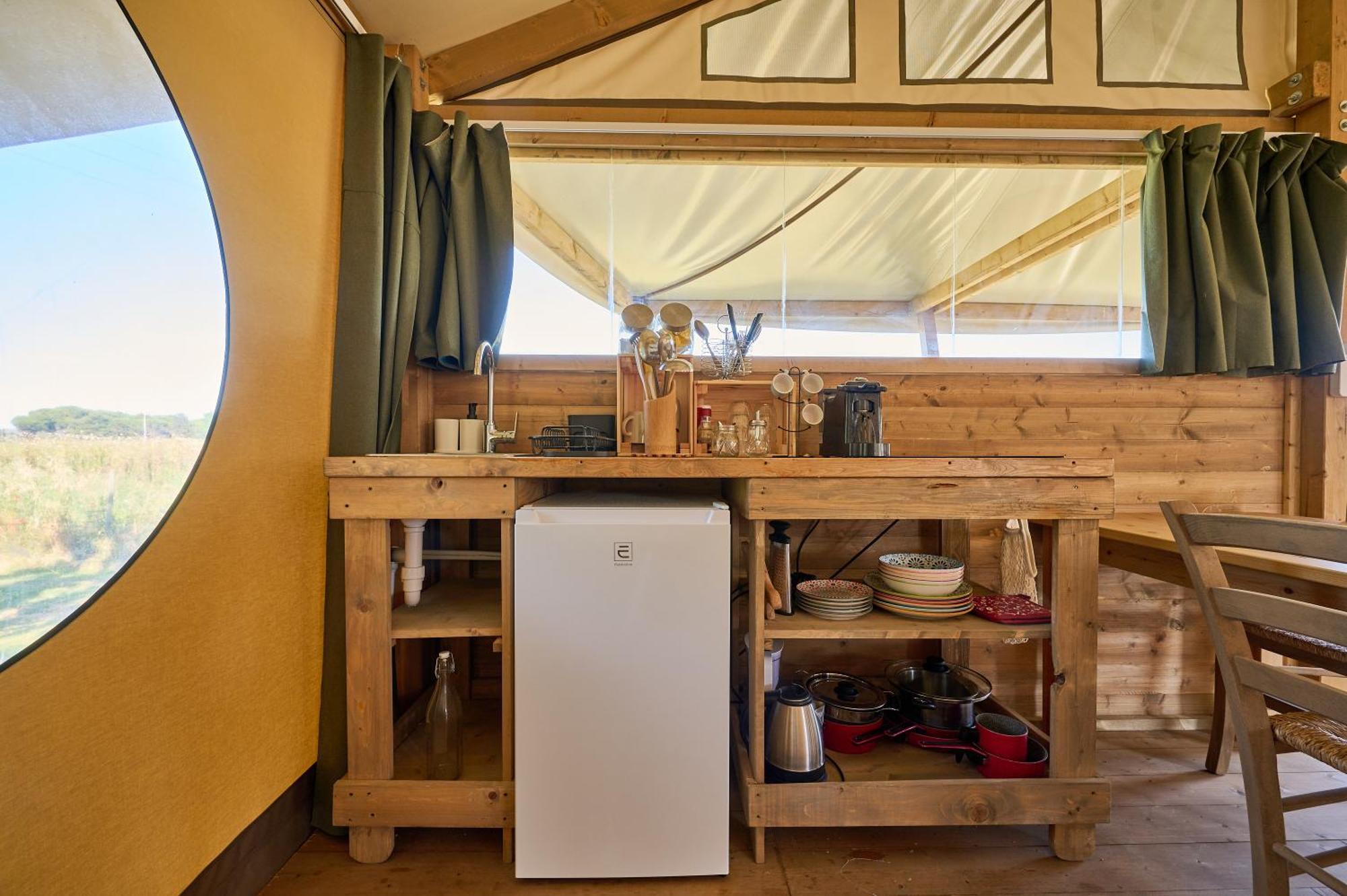 Suite Glamping Vicino Al Mare Piombino Ngoại thất bức ảnh