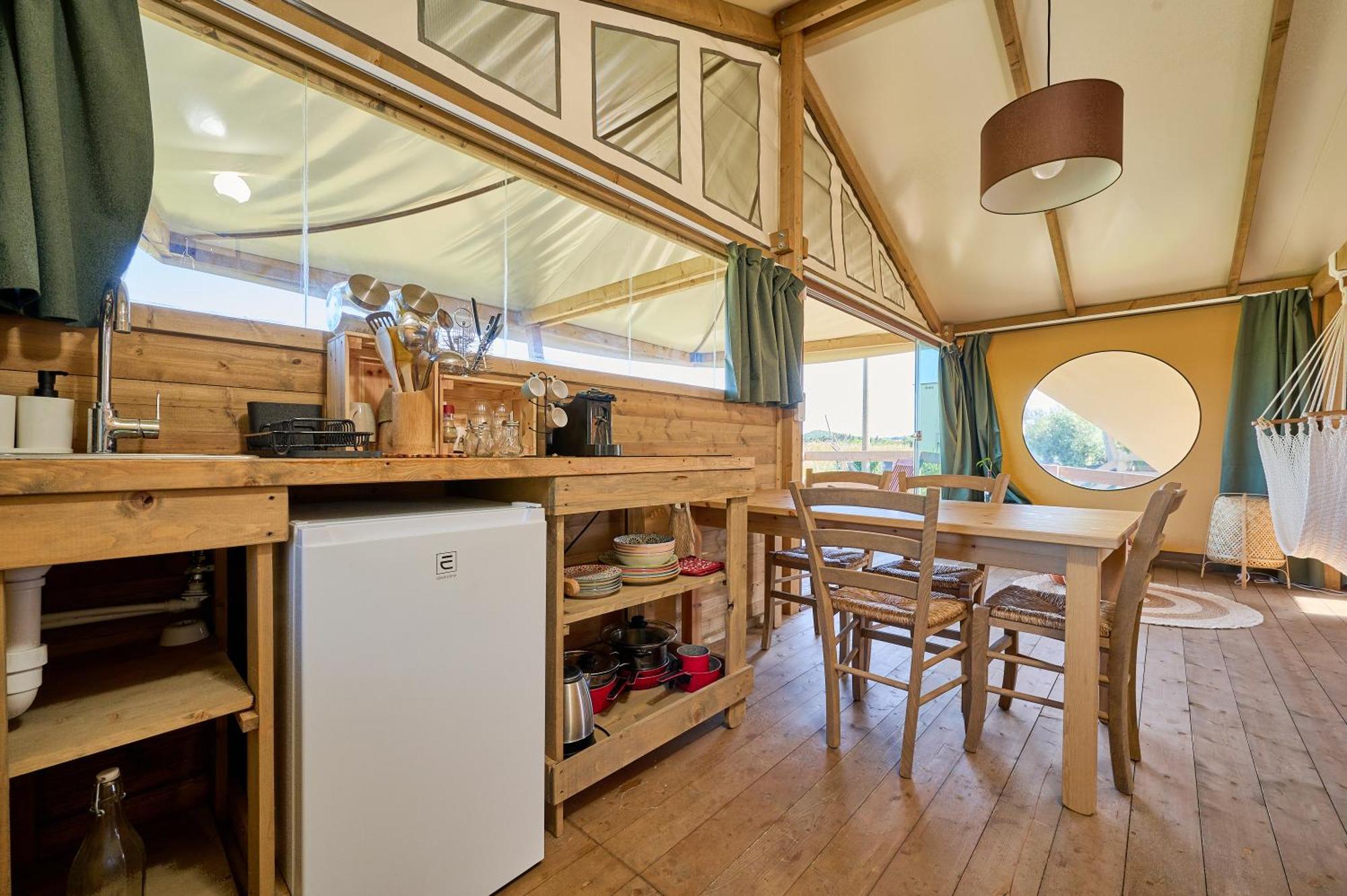 Suite Glamping Vicino Al Mare Piombino Ngoại thất bức ảnh