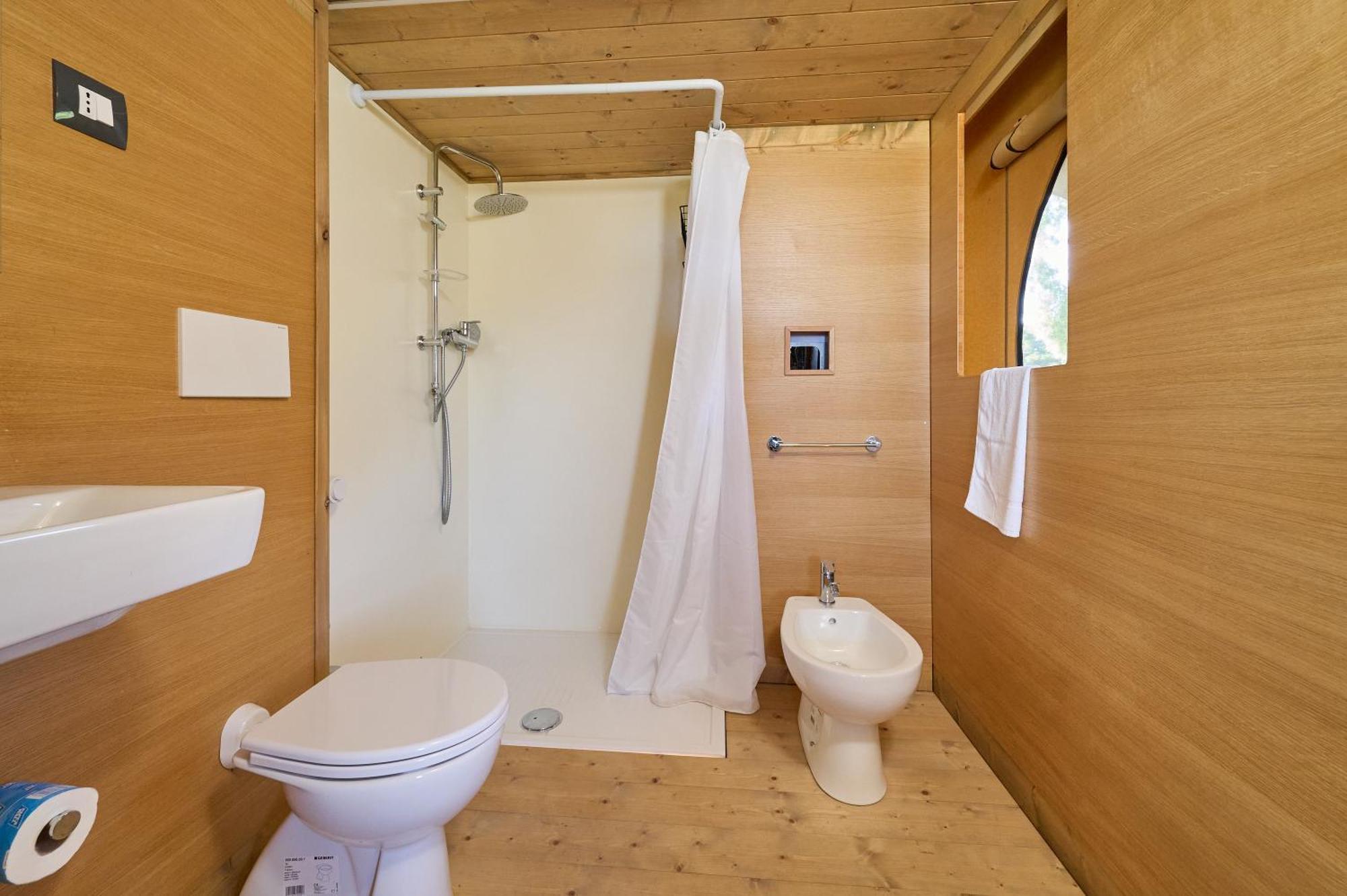 Suite Glamping Vicino Al Mare Piombino Ngoại thất bức ảnh