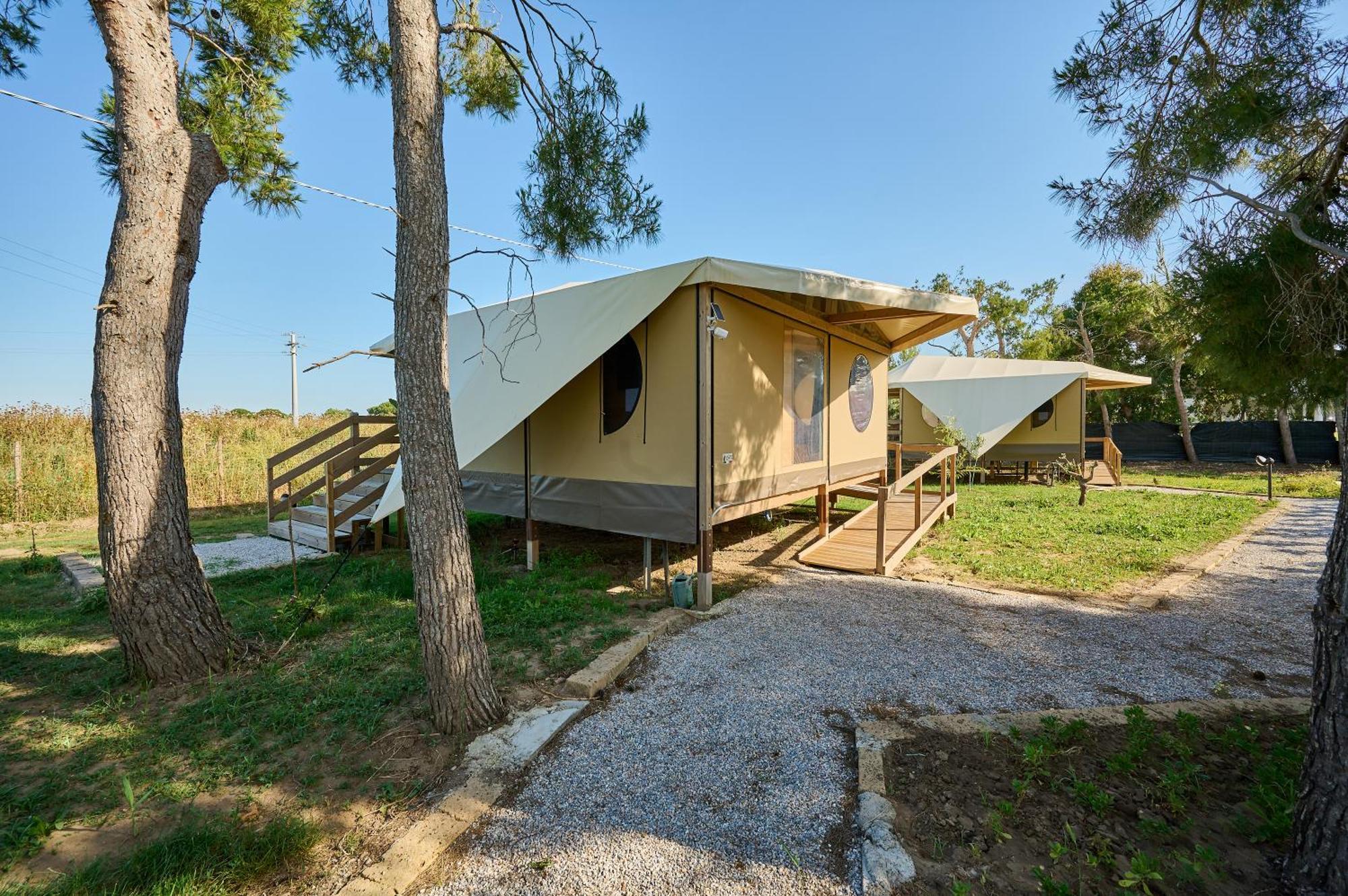 Suite Glamping Vicino Al Mare Piombino Ngoại thất bức ảnh